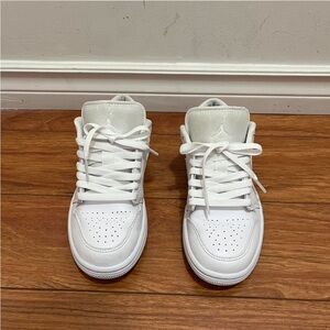 Air Jordan 1s Low White